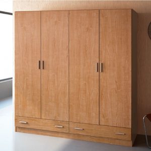 Armario de cuatro puertas