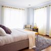 habitación con cama canapé