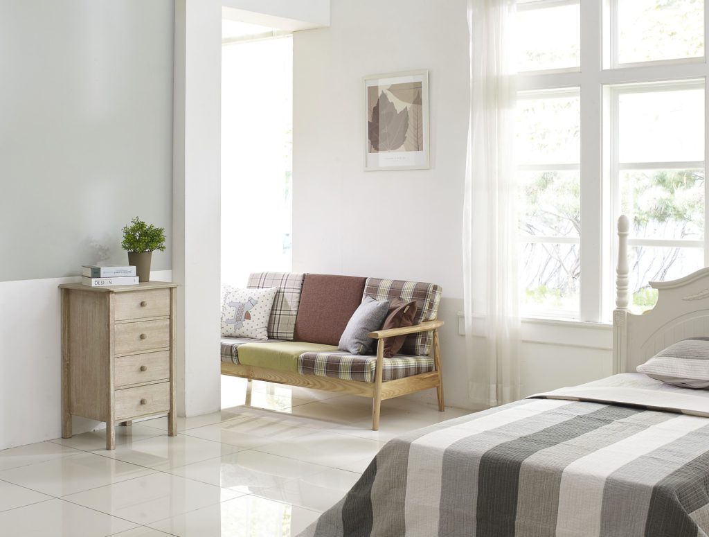 habitación con almacenaje