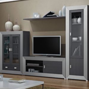 mueble color ceniza y enmarcado en tono plata